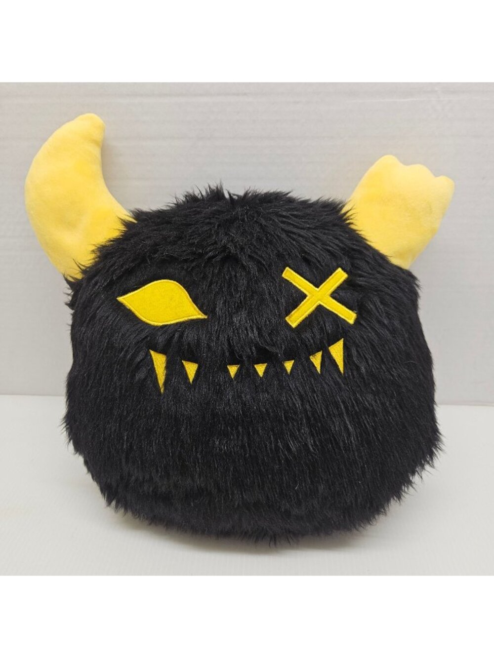 Meow Wolf Snaggy Plush Stuffed Animal Yellow Black Fuzzy Cute Cuddle Monster 12"